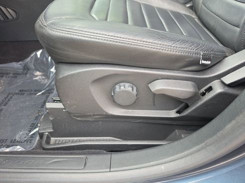 Used 2024 Ford Edge SE AWD/4WD image 16