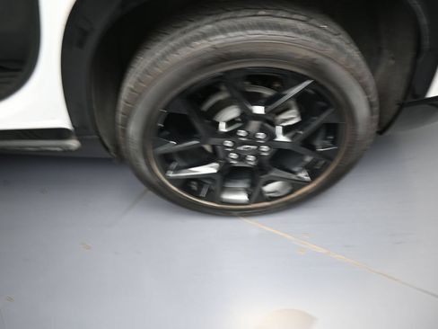 Used 2025 Chevrolet Traverse RS w/ LPO, Floor Liner Package FWD image 19