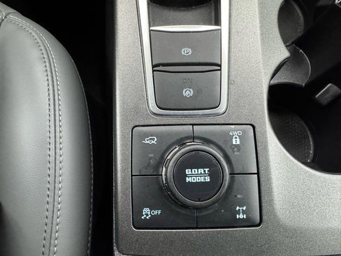 Used 2025 Ford Bronco Sport Badlands image 24