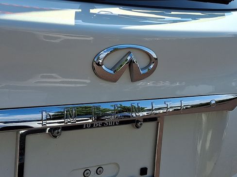 Used 2014 INFINITI QX70 AWD w/ Premium Package image 30