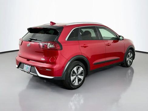 Used 2017 Kia Niro EX FWD image 8
