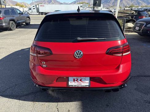 Used 2019 Volkswagen Golf 4-Door image 7