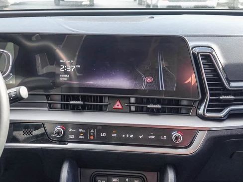 Certified 2023 Kia Sportage EX image 12