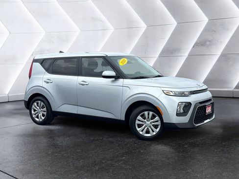 Used 2020 Kia Soul LX FWD image 1