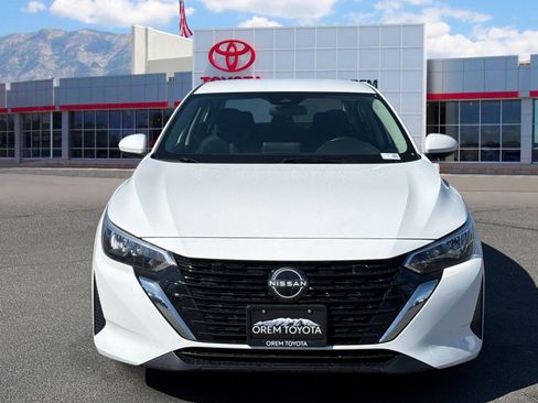 Used 2024 Nissan Sentra SV FWD image 2
