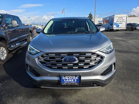 Used 2022 Ford Edge Titanium image 2