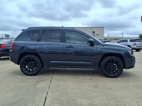 Used 2015 Jeep Compass Sport w/ Power Value Group FWD image 3