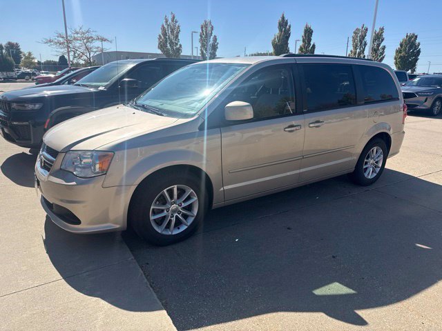 Used 2013 Dodge Grand Caravan SXT FWD image 2