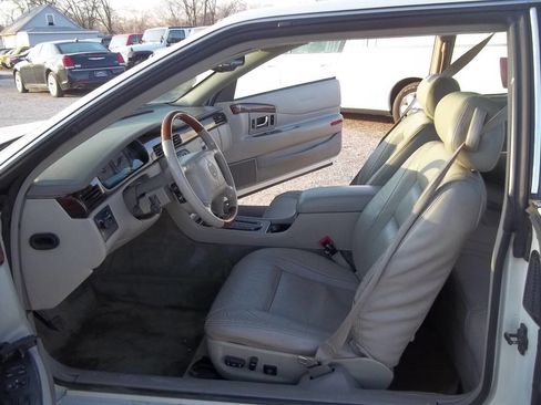 Used 2001 Cadillac Eldorado Touring image 7