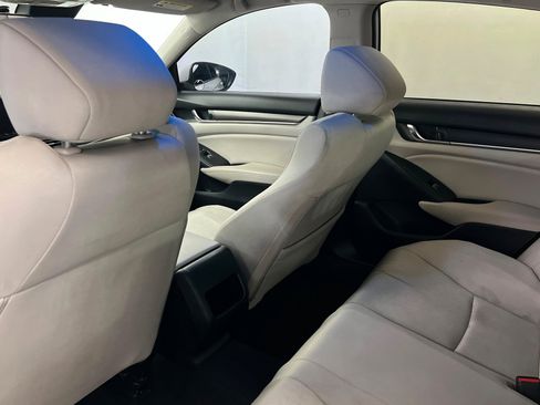 Used 2018 Honda Accord LX image 19