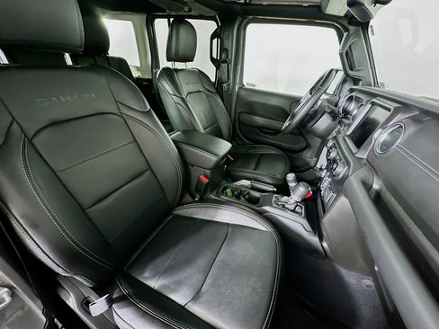 Used 2022 Jeep Wrangler Sahara w/ Safety Group image 31