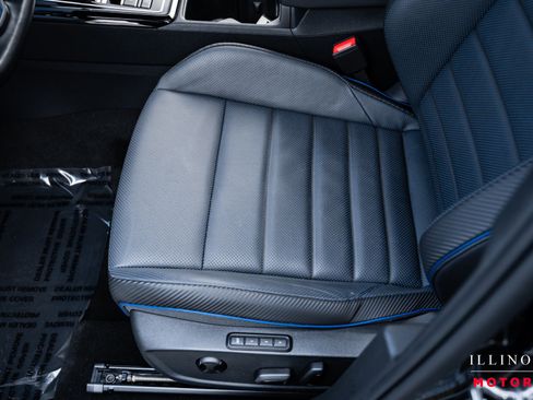 Used 2024 Volkswagen Golf R image 17