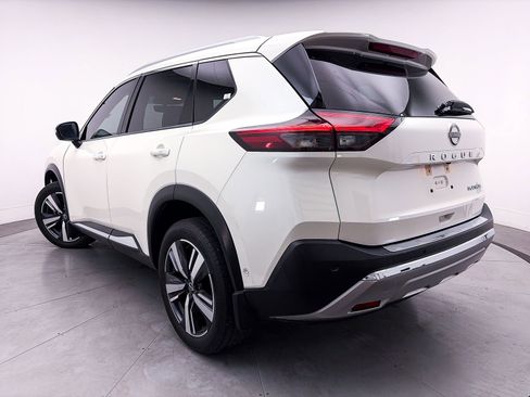 Used 2022 Nissan Rogue Platinum w/ Head-Up Display Package FWD image 2