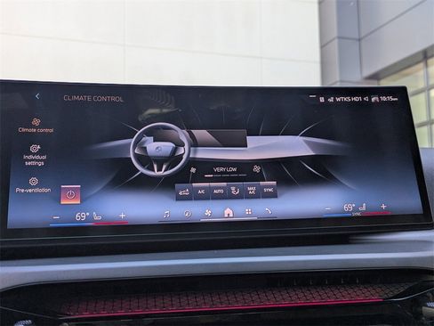 Used 2025 BMW 230i 230i w/ Convenience Package image 22