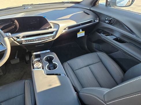 New 2026 Cadillac Lyriq Luxury image 31