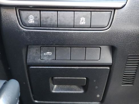 Used 2023 MAZDA MAZDA3 s image 17