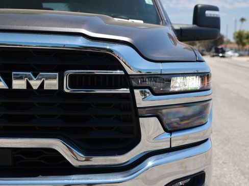 Used 2025 RAM 2500 Big Horn AWD/4WD image 5