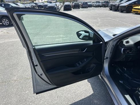Used 2019 Honda Accord LX image 21