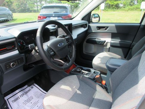 Used 2023 Ford Maverick XLT w/ XLT Luxury Package FWD image 9