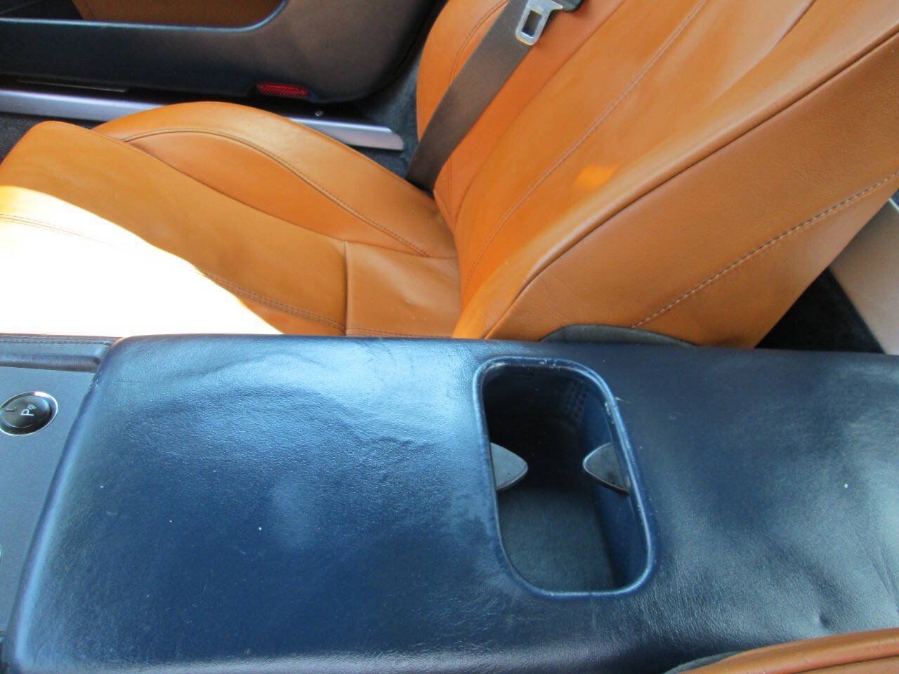 Used 2007 Aston Martin V8 Vantage Coupe RWD image 16