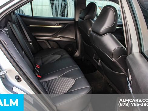 Used 2023 Toyota Camry SE image 19