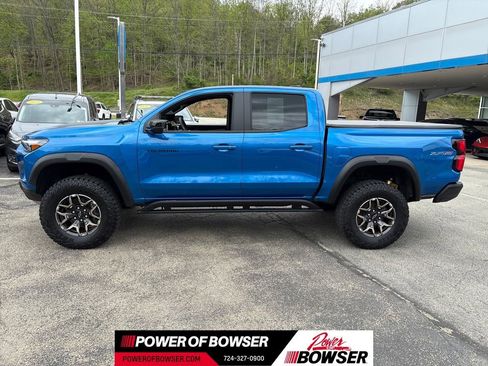 Certified 2024 Chevrolet Colorado ZR2 w/ LPO, Tailgate Decal Package AWD/4WD image 2