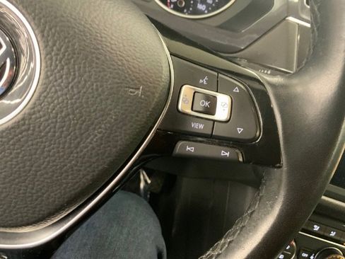 Used 2019 Volkswagen Tiguan SE image 24