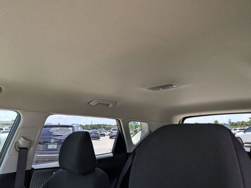 Certified 2023 Kia Soul LX w/ LX Technology Package FWD image 21