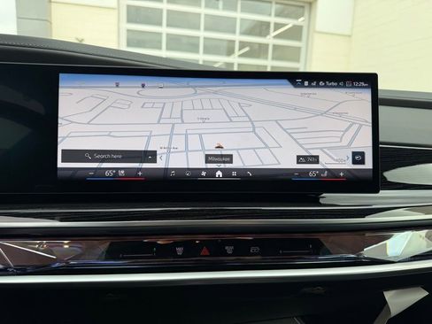 New 2026 BMW 760i xDrive w/ Executive Package AWD/4WD image 33