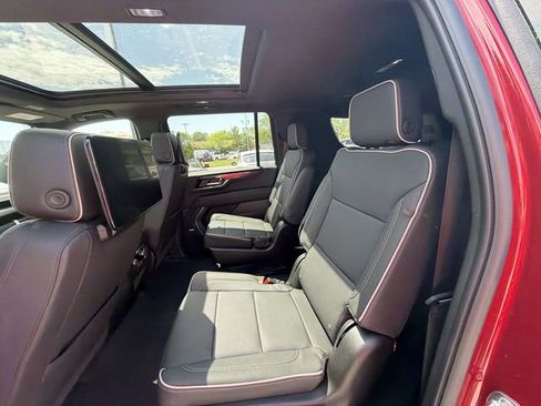 New 2026 GMC Yukon XL Elevation w/ Elevation Premium Package AWD/4WD image 17