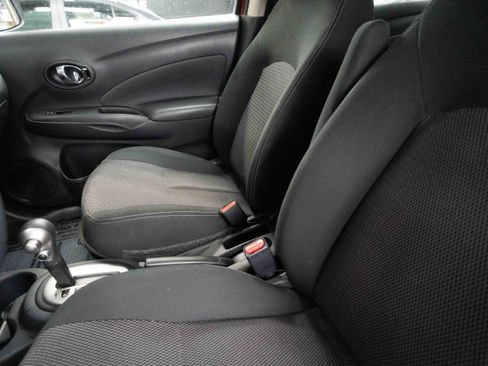 Used 2018 Nissan Versa SV FWD image 10