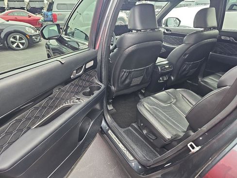 Used 2020 Hyundai Palisade Limited image 11