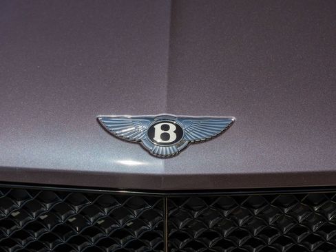 Certified 2023 Bentley Bentayga AWD/4WD image 8
