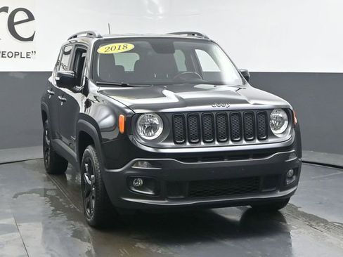 Used 2018 Jeep Renegade Altitude w/ UConnect 8.4 Nav Group AWD/4WD image 50