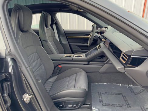 Used 2025 Porsche Taycan 4S w/ Premium Package image 16
