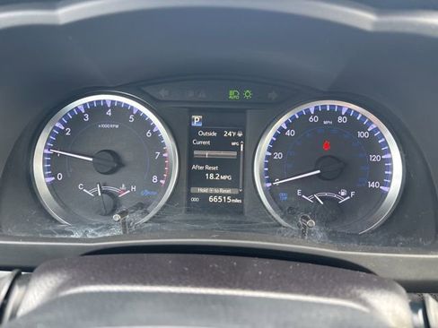 Used 2019 Toyota Highlander LE image 28