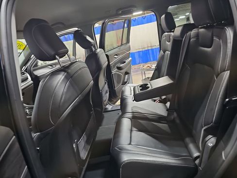 Certified 2023 Jeep Grand Cherokee Limited w/ Luxury Tech Group II image 14