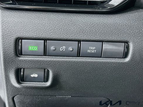 Used 2021 Nissan Sentra SR w/ Lighting Package image 10