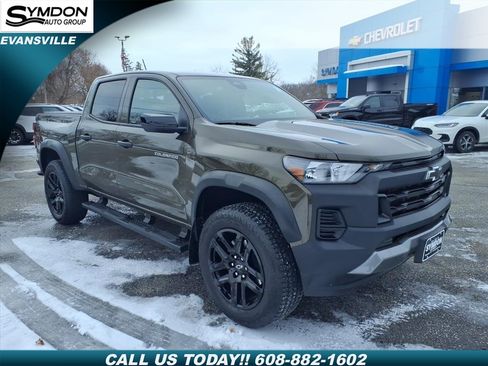 Used 2024 Chevrolet Colorado Trail Boss w/ Advanced Trailering Package image 1