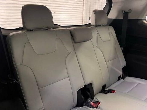 Used 2020 Kia Telluride SX w/ SX Prestige Package image 19