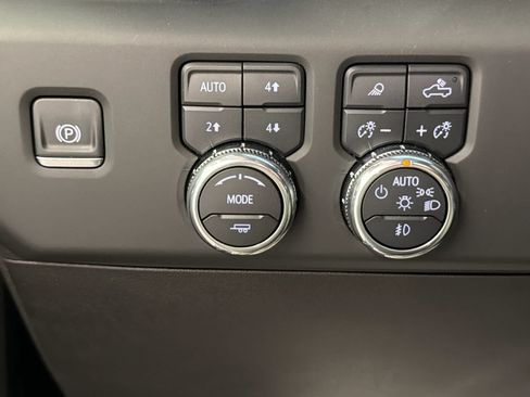 Used 2026 GMC Sierra 1500 Denali AWD/4WD image 40