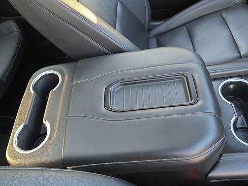 Used 2024 Chevrolet Tahoe Z71 w/ Luxury Package AWD/4WD image 20