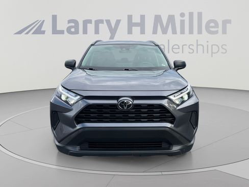 Used 2025 Toyota RAV4 LE AWD/4WD image 8