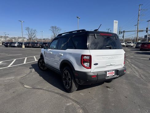 Used 2025 Ford Bronco Sport Outer Banks image 4