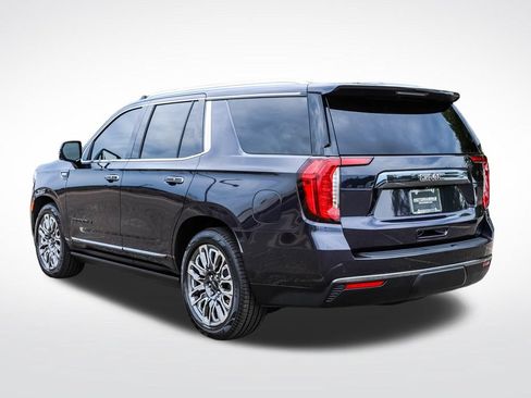 Used 2023 GMC Yukon Denali Ultimate AWD/4WD image 3
