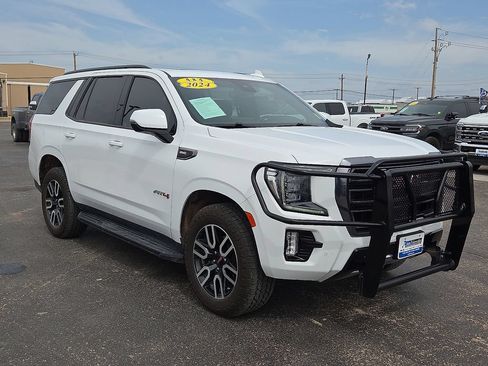 Used 2024 GMC Yukon AT4 AWD/4WD image 6