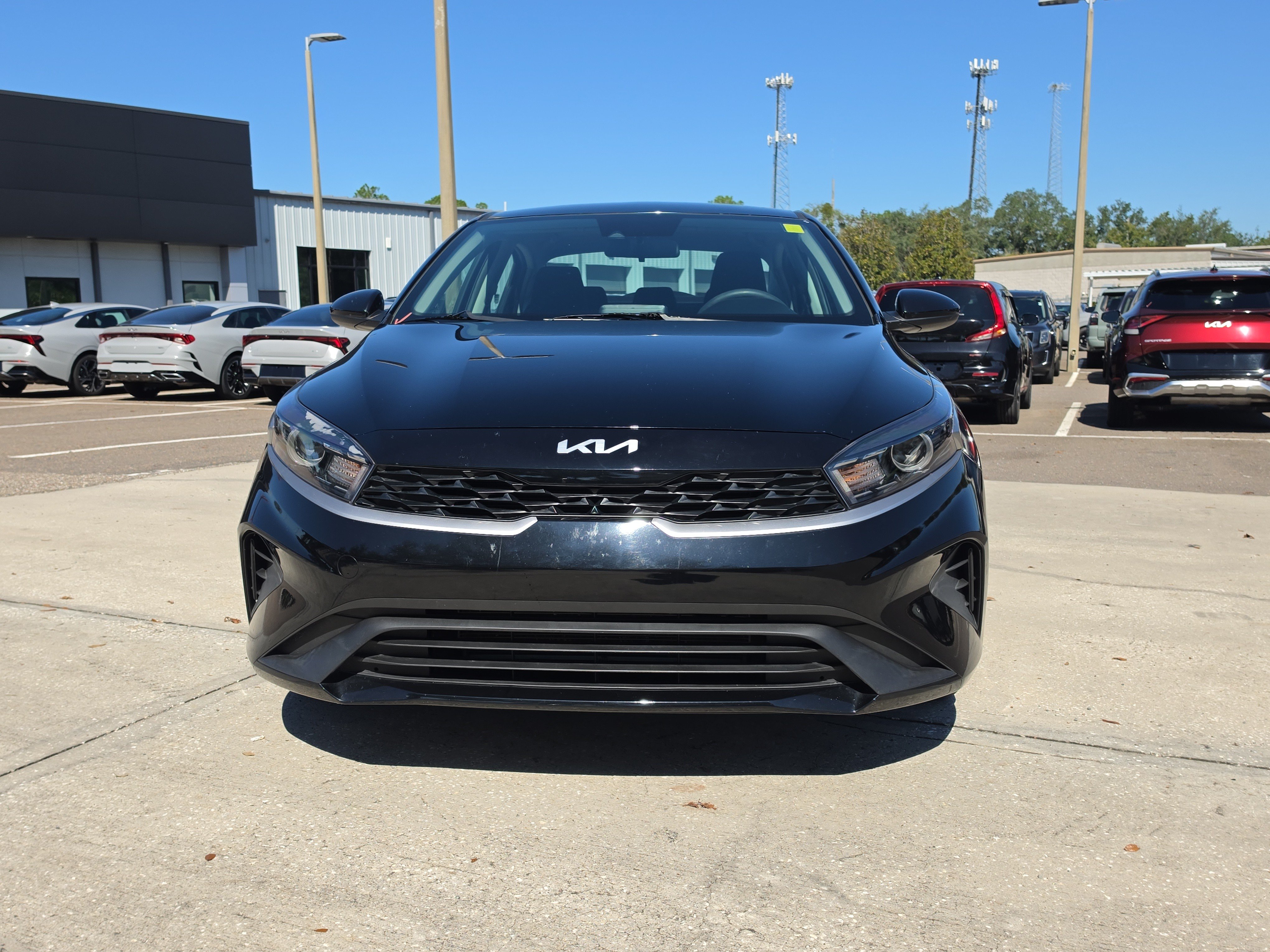 Certified 2023 Kia Forte LXS FWD image 3
