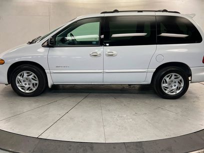 Used 2000 Dodge Caravan SE