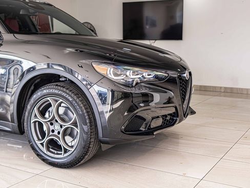 New 2025 Alfa Romeo Stelvio Sprint image 3
