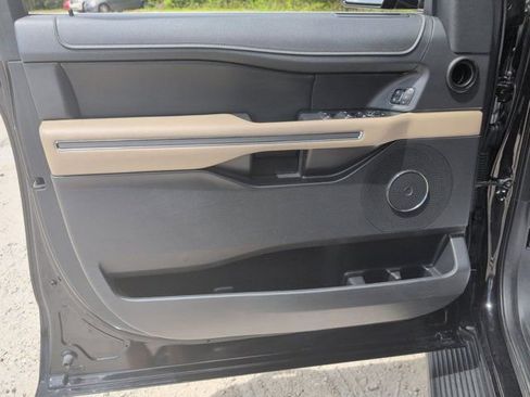 Used 2024 Ford Expedition Max XLT AWD/4WD image 11